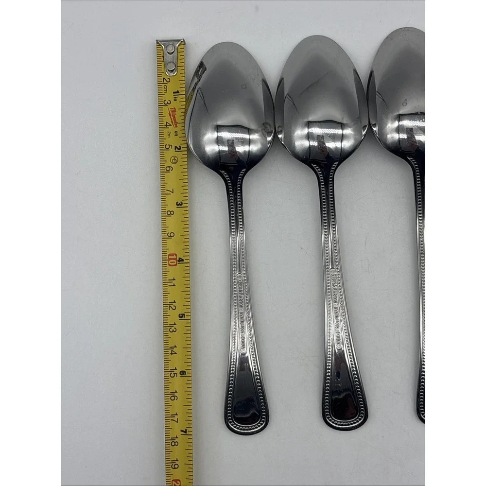 8- Reed & Barton Hamilton English Gentry Pattern dinner spoon Stainless